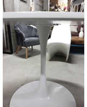 Pedestal Dining Tables